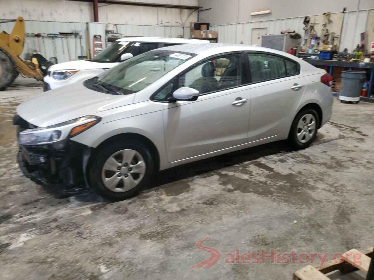 3KPFK4A70JE284603 2018 KIA FORTE