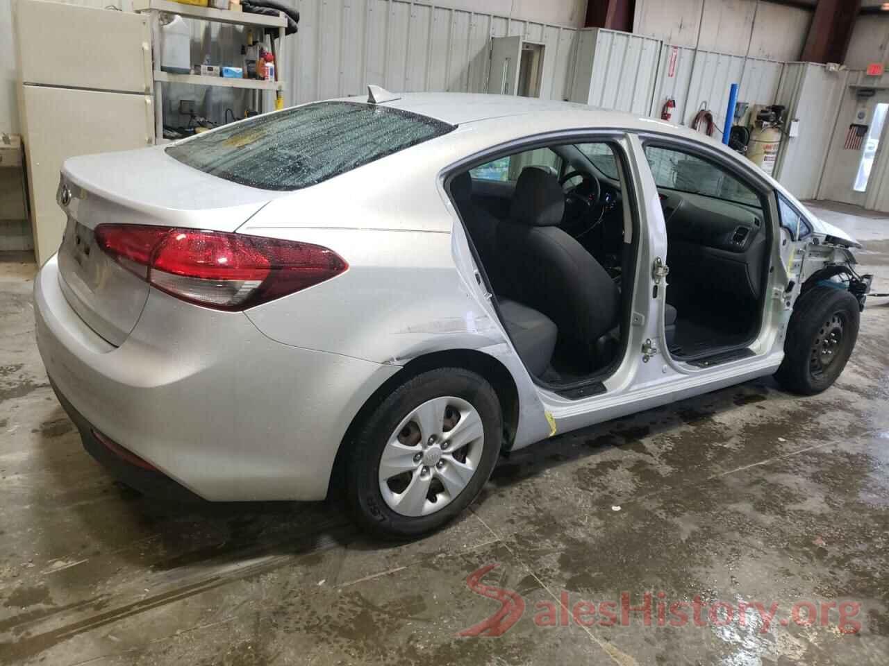 3KPFK4A70JE284603 2018 KIA FORTE