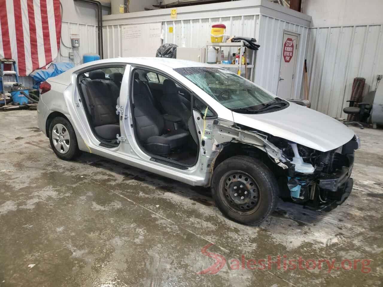 3KPFK4A70JE284603 2018 KIA FORTE