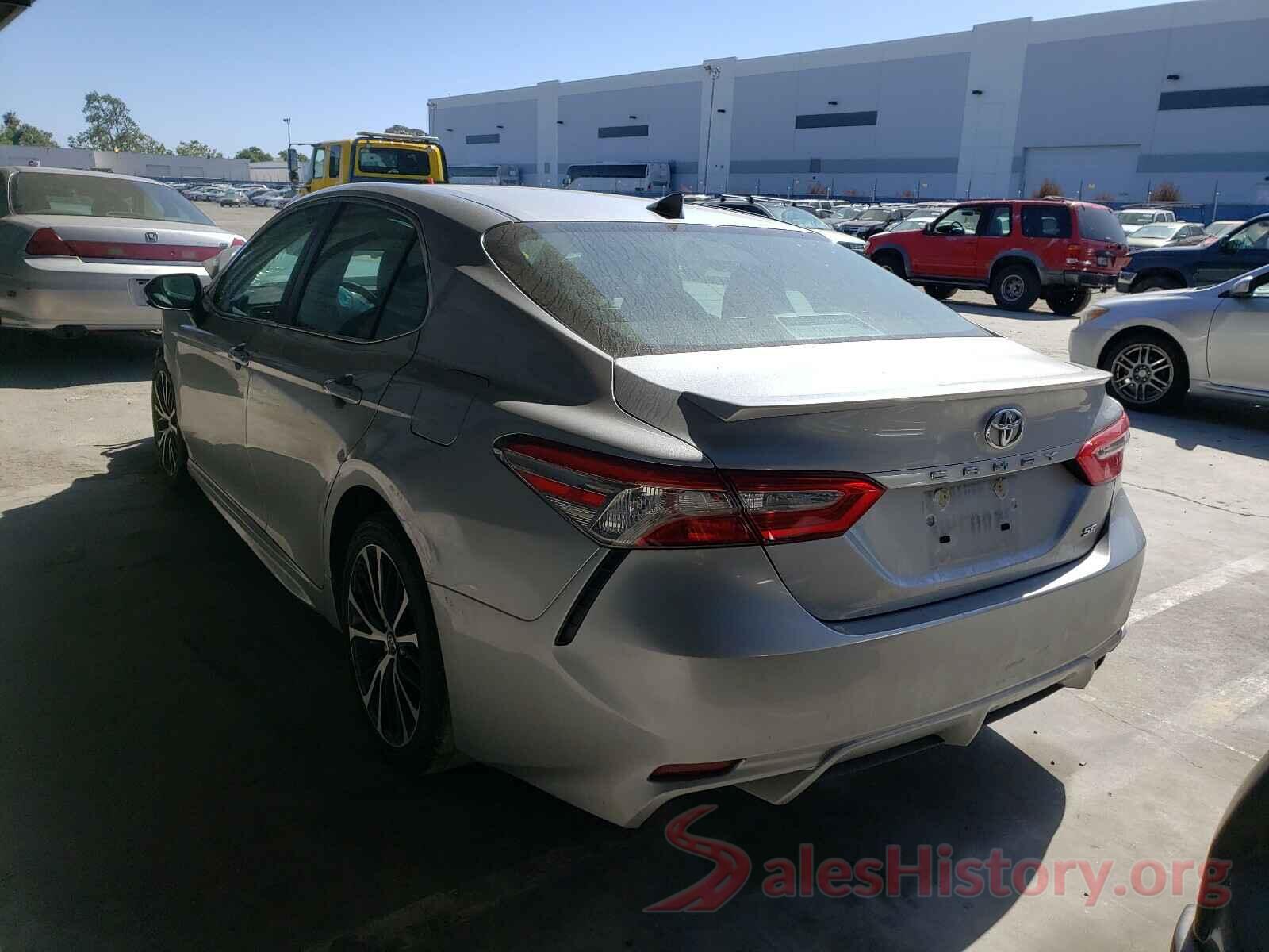 4T1B11HK5KU195621 2019 TOYOTA CAMRY