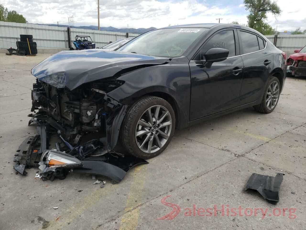 3MZBN1V30JM243094 2018 MAZDA 3