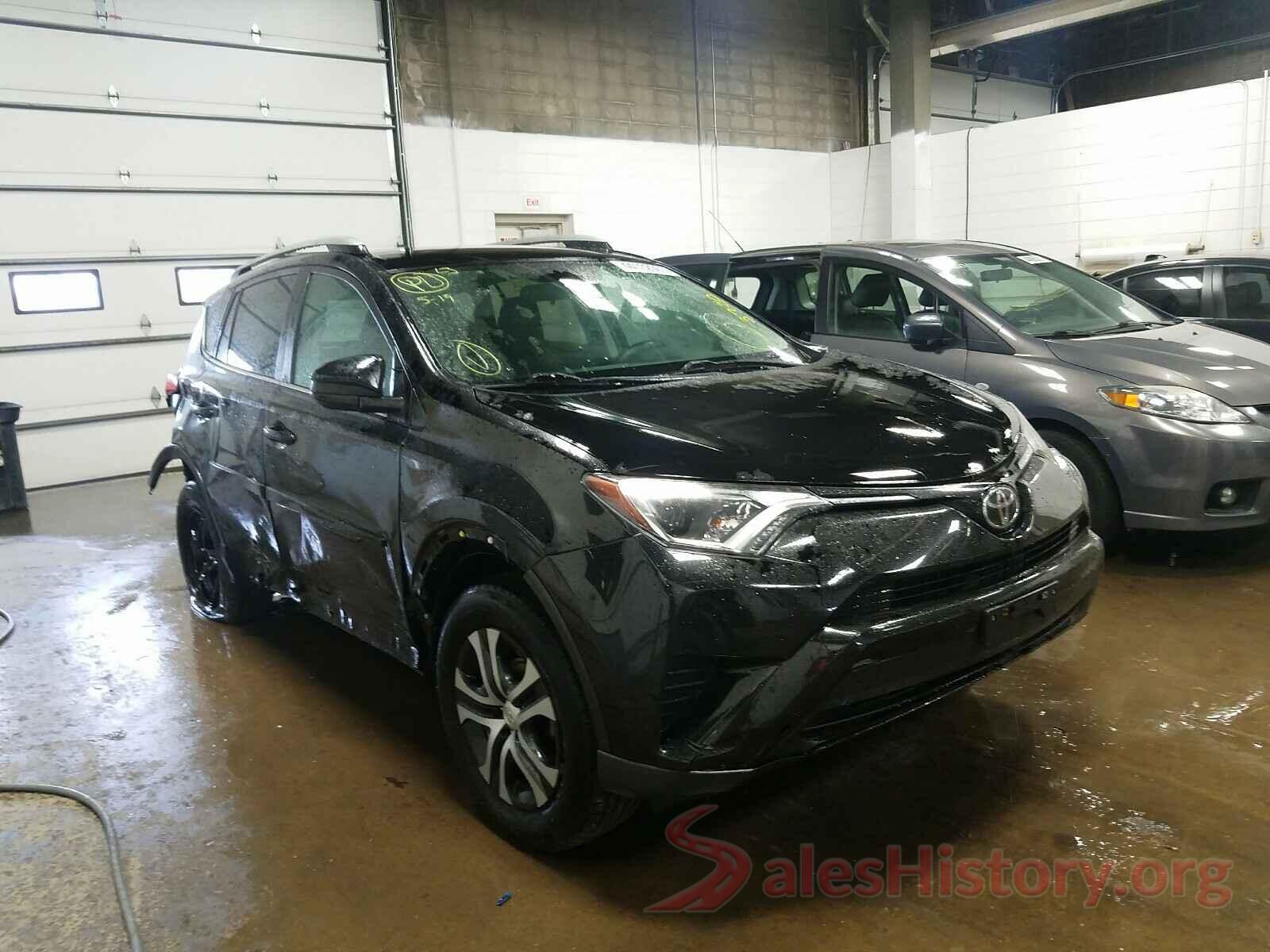 2T3BFREV6HW592351 2017 TOYOTA RAV4