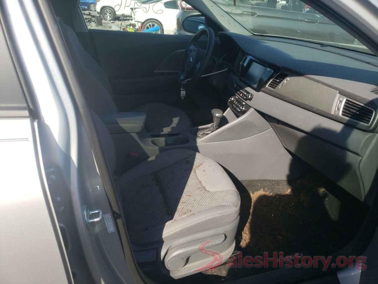 KNDCB3LC8H5080936 2017 KIA NIRO