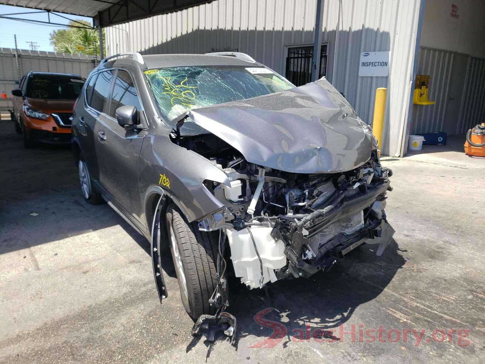 KNMAT2MV2HP582991 2017 NISSAN ROGUE