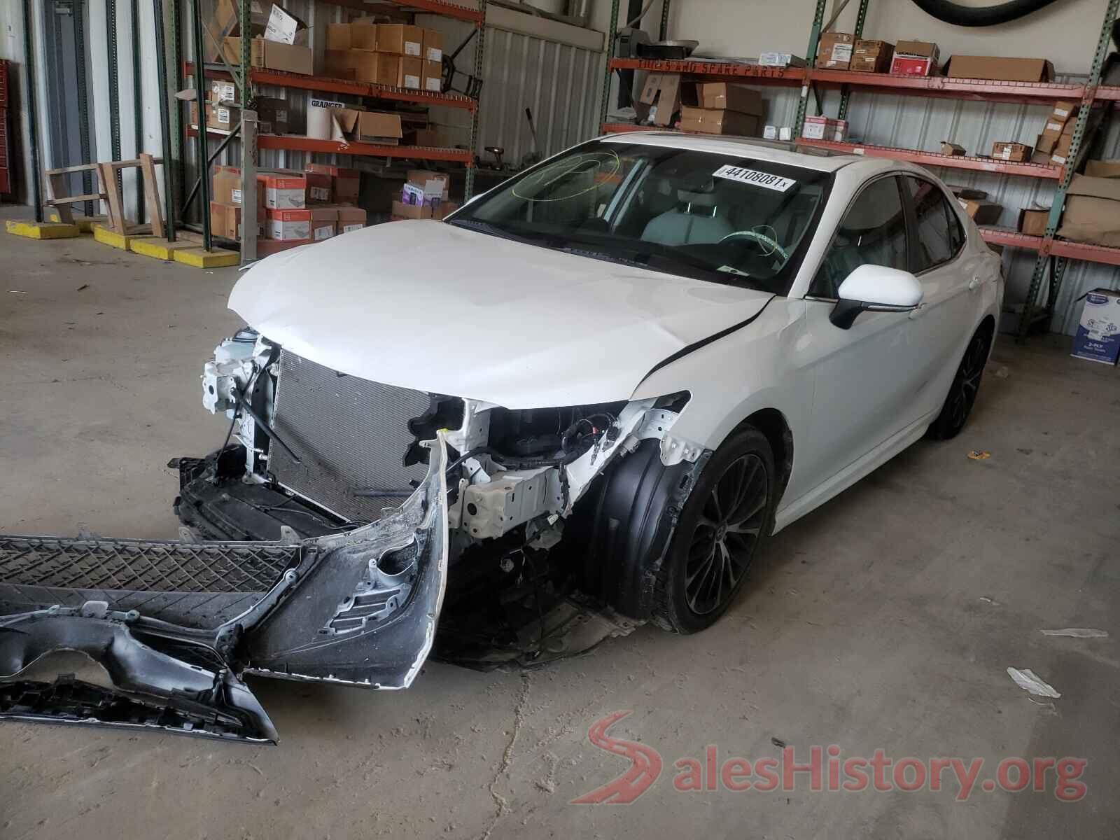 4T1B11HK1JU555840 2018 TOYOTA CAMRY