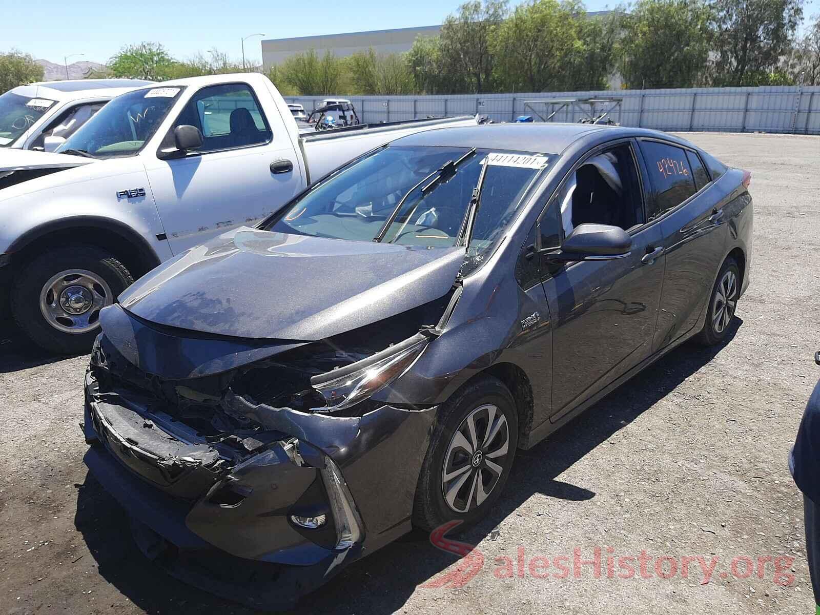 JTDKARFP0J3081757 2018 TOYOTA PRIUS