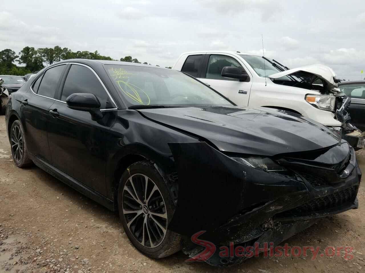 4T1B11HK7JU575140 2018 TOYOTA CAMRY