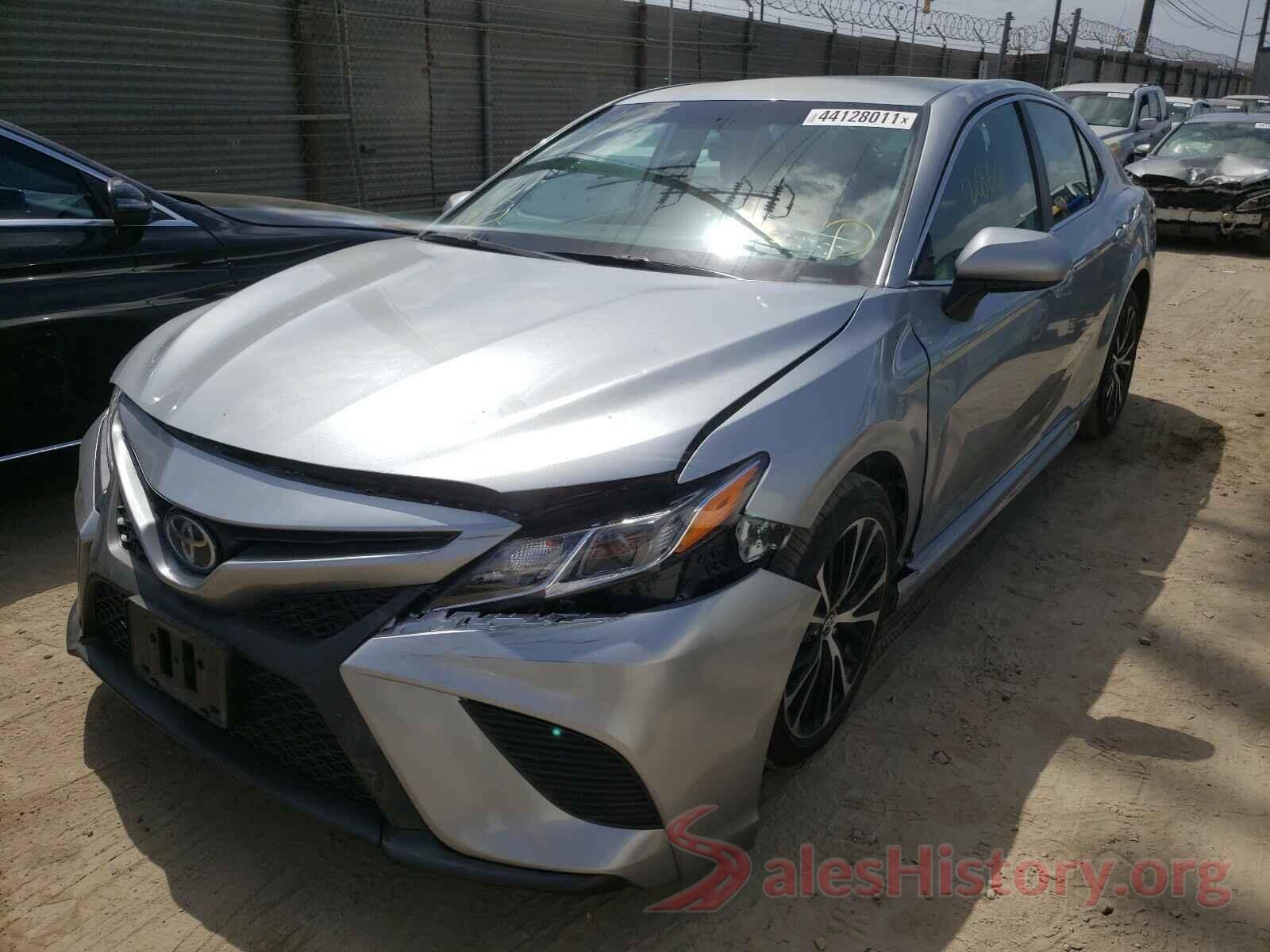 4T1G11AK7LU353135 2020 TOYOTA CAMRY