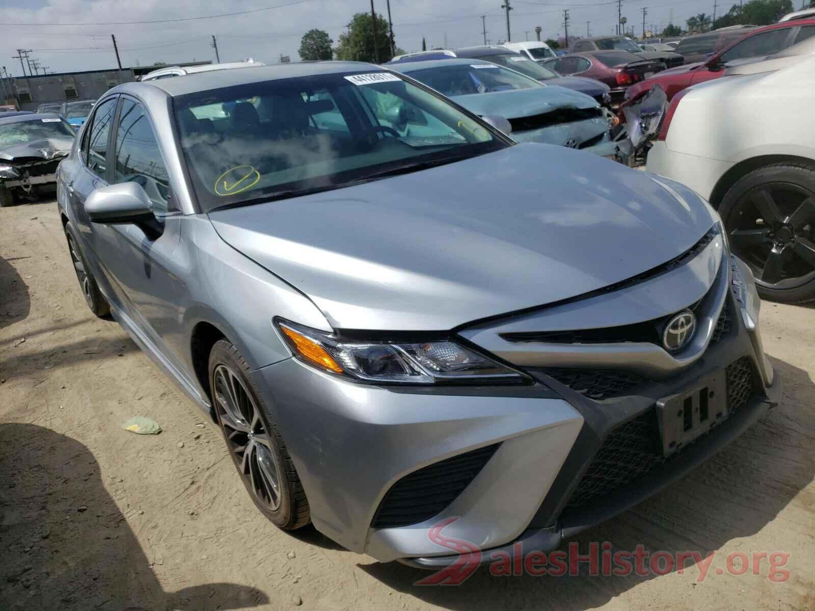 4T1G11AK7LU353135 2020 TOYOTA CAMRY