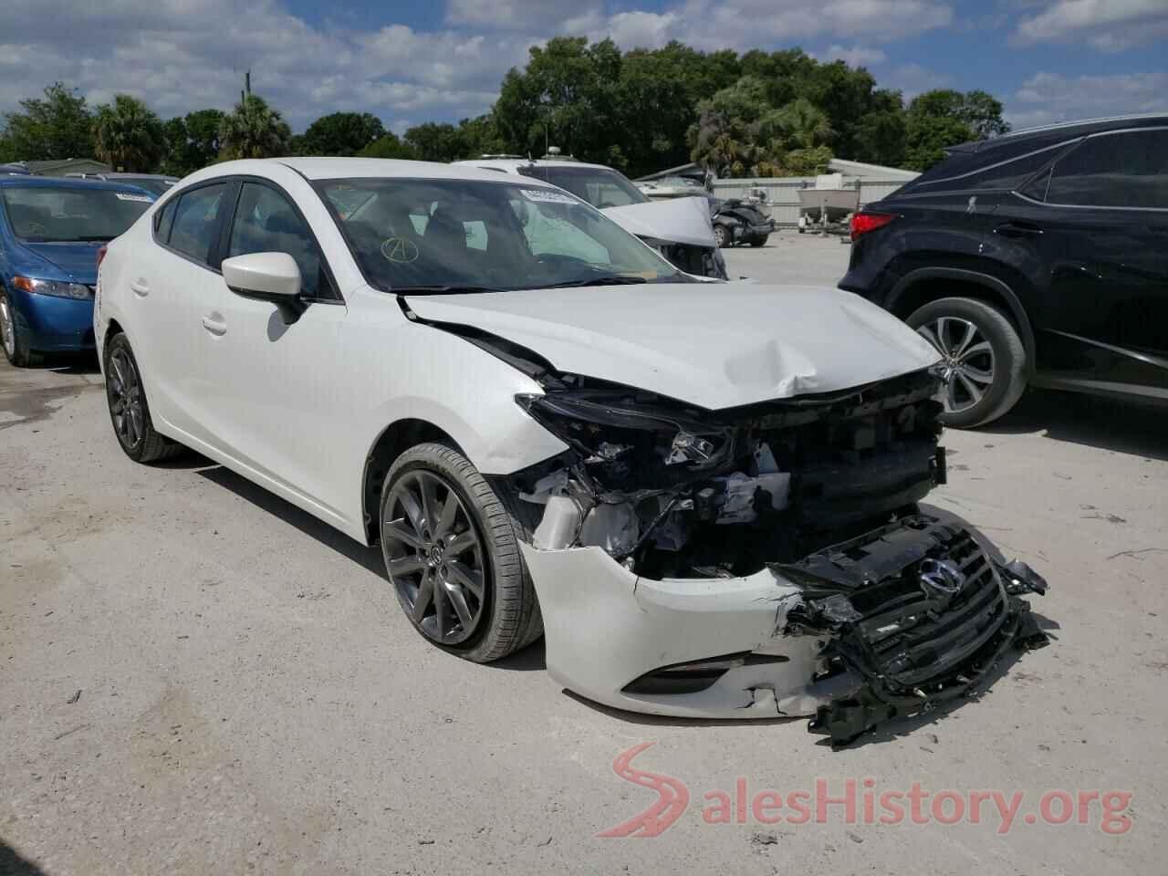 3MZBN1V35JM187850 2018 MAZDA 3