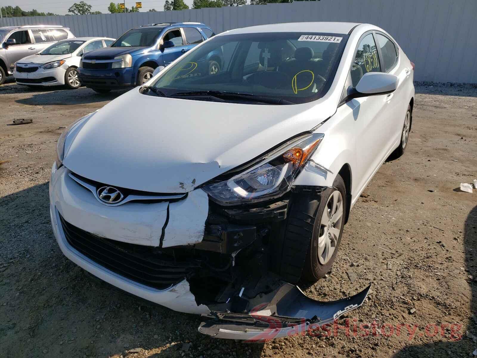 5NPDH4AE8GH759956 2016 HYUNDAI ELANTRA