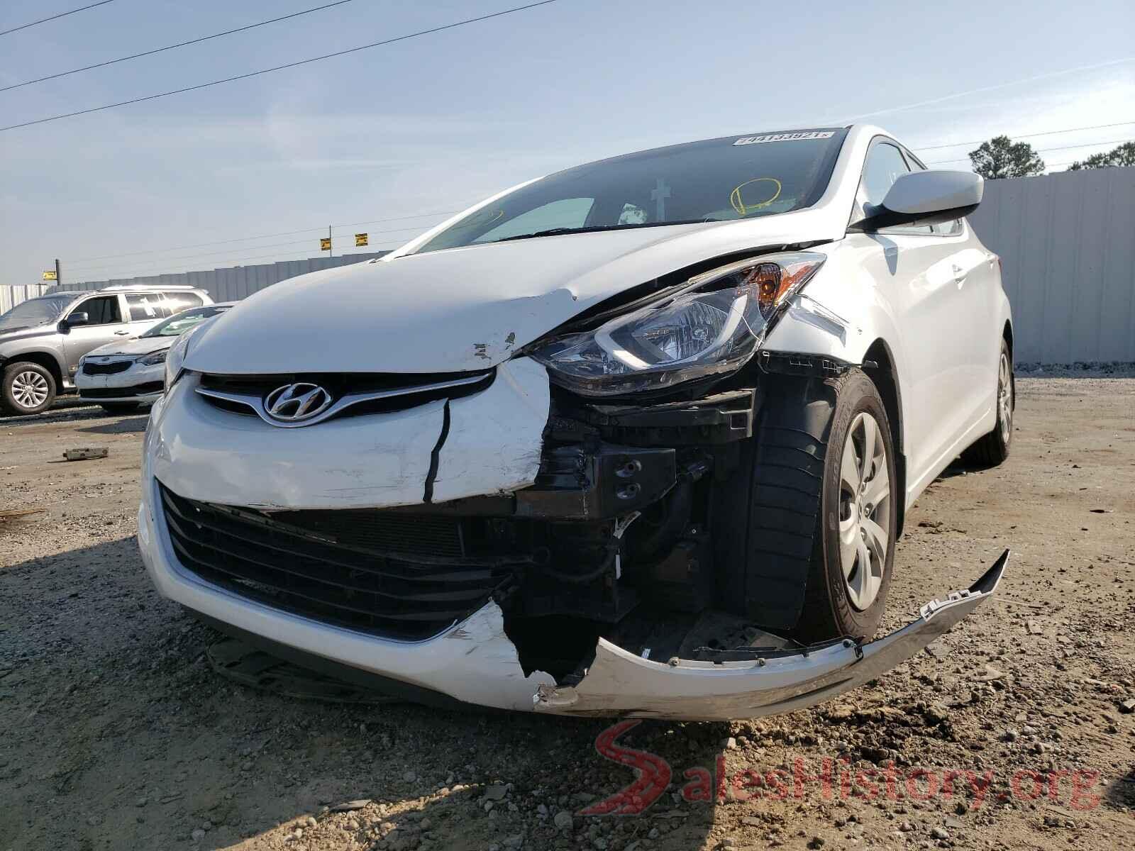 5NPDH4AE8GH759956 2016 HYUNDAI ELANTRA