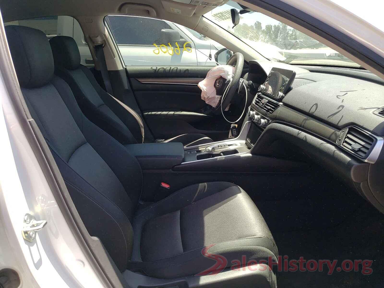 1HGCV3F18JA010420 2018 HONDA ACCORD