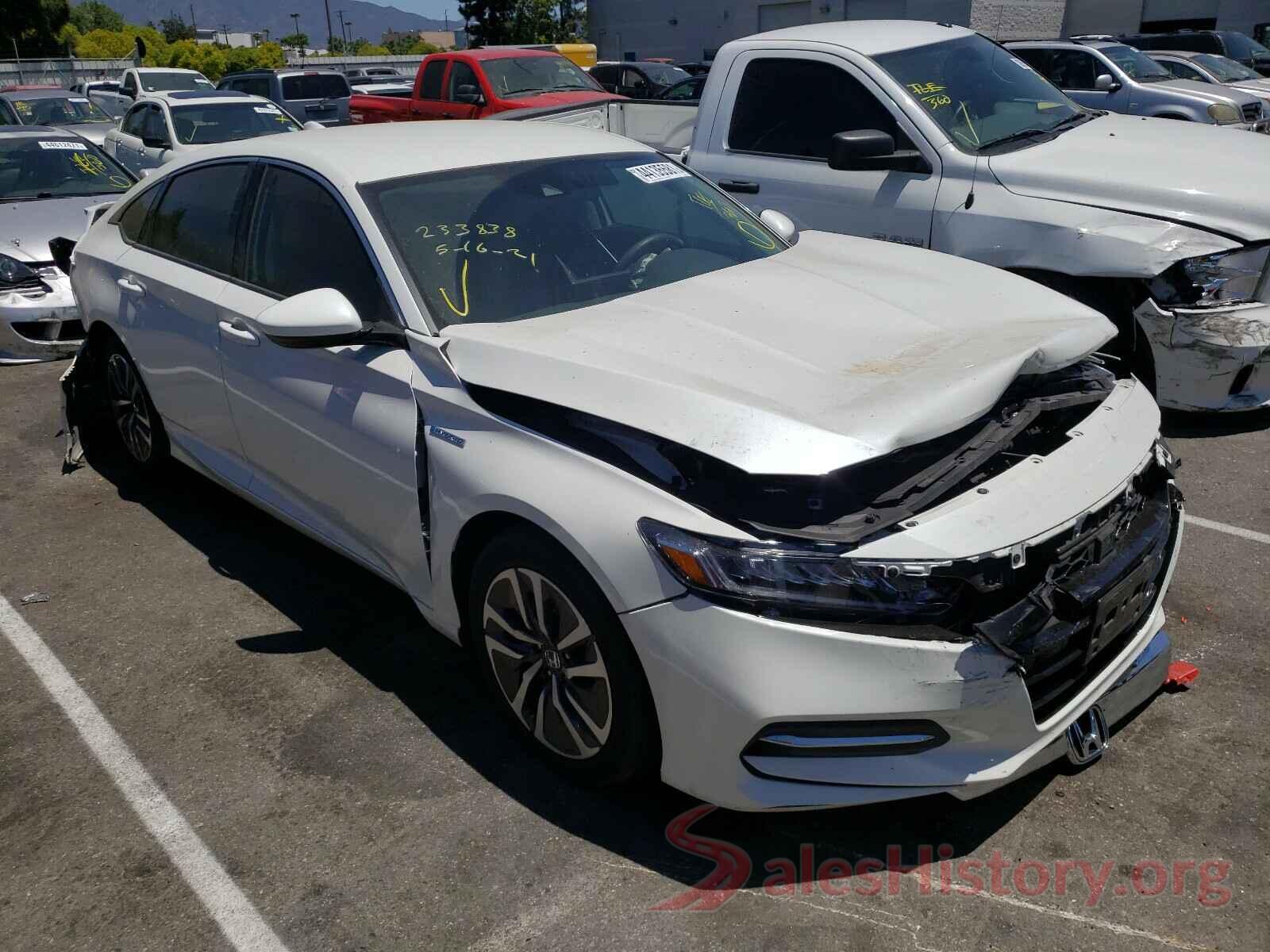 1HGCV3F18JA010420 2018 HONDA ACCORD