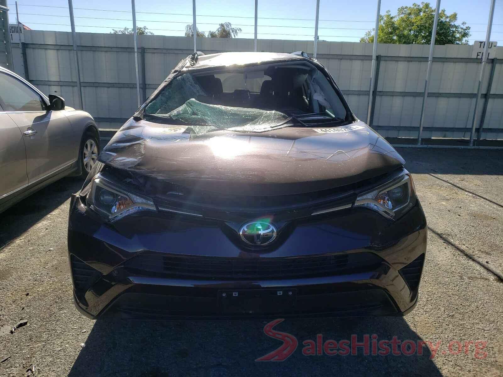 2T3BFREV1JW749676 2018 TOYOTA RAV4