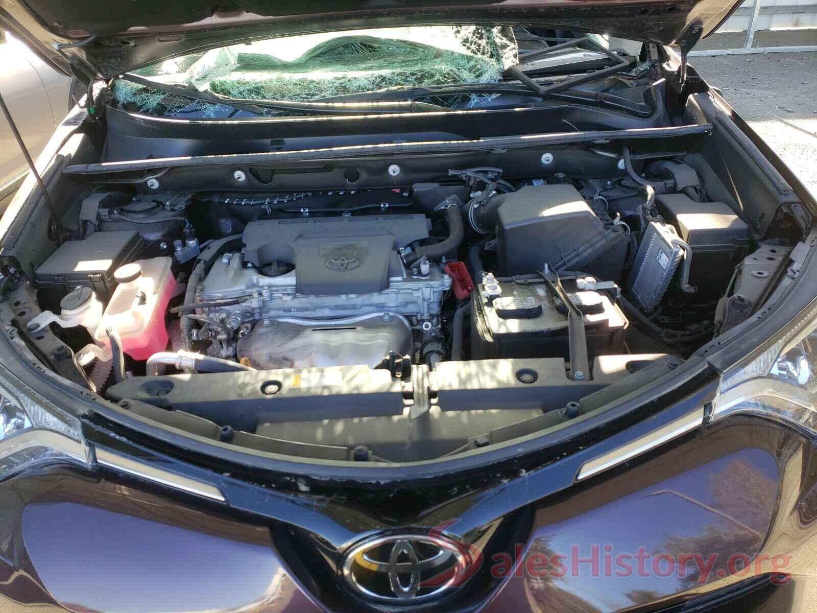 2T3BFREV1JW749676 2018 TOYOTA RAV4