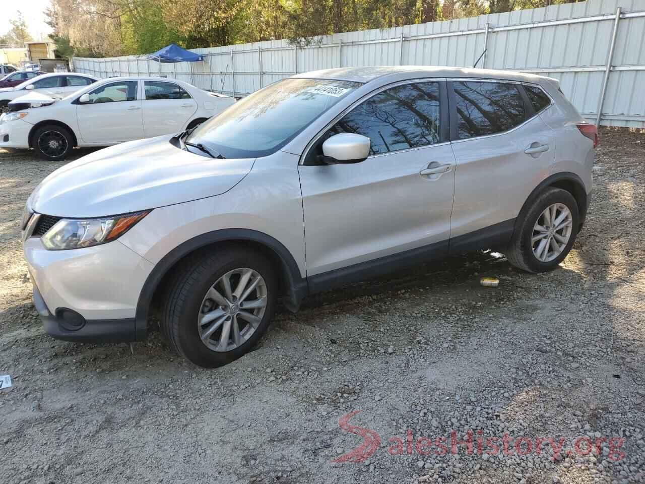 JN1BJ1CP9JW186868 2018 NISSAN ROGUE