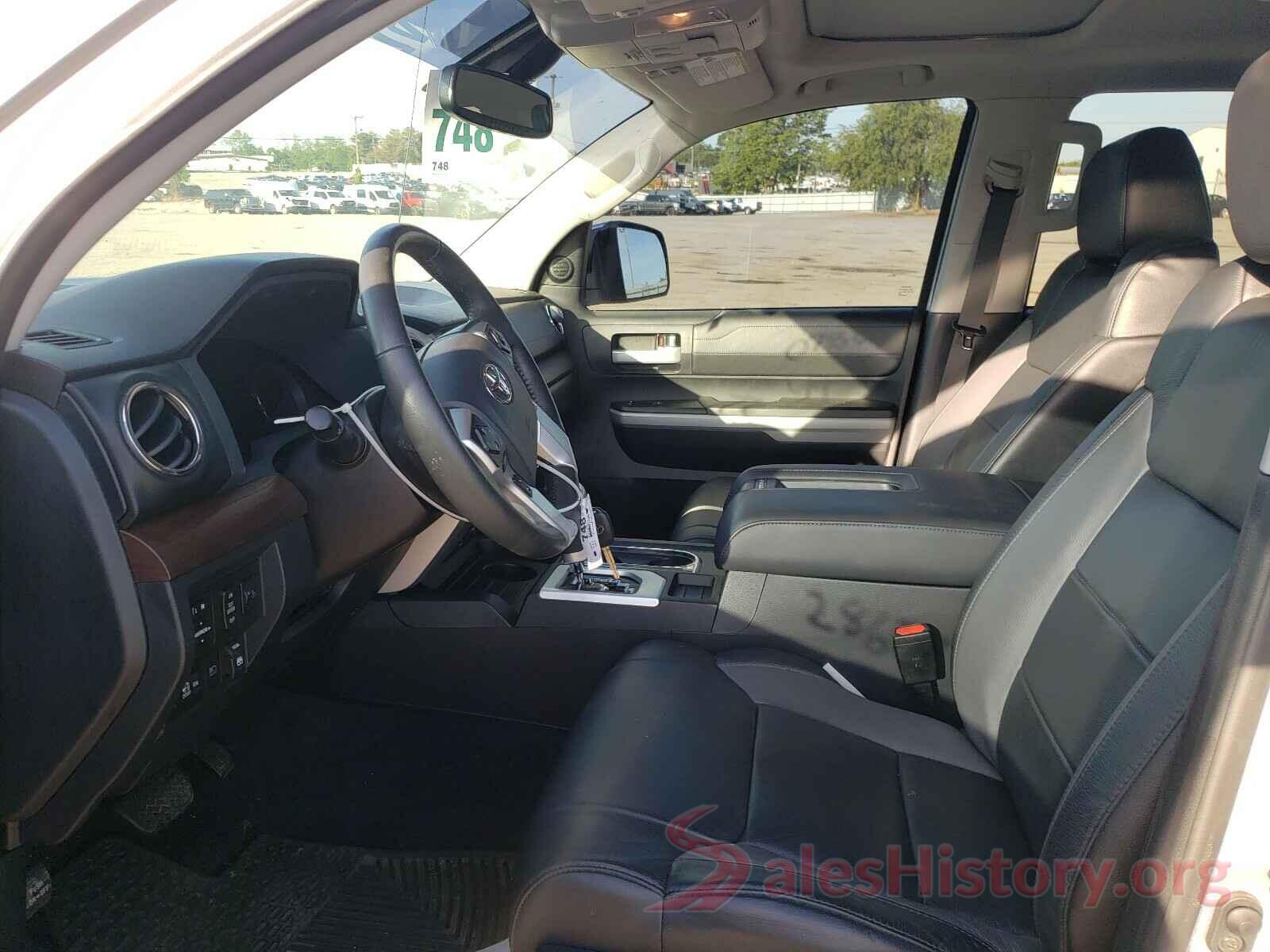 5TFHY5F1XKX810786 2019 TOYOTA TUNDRA