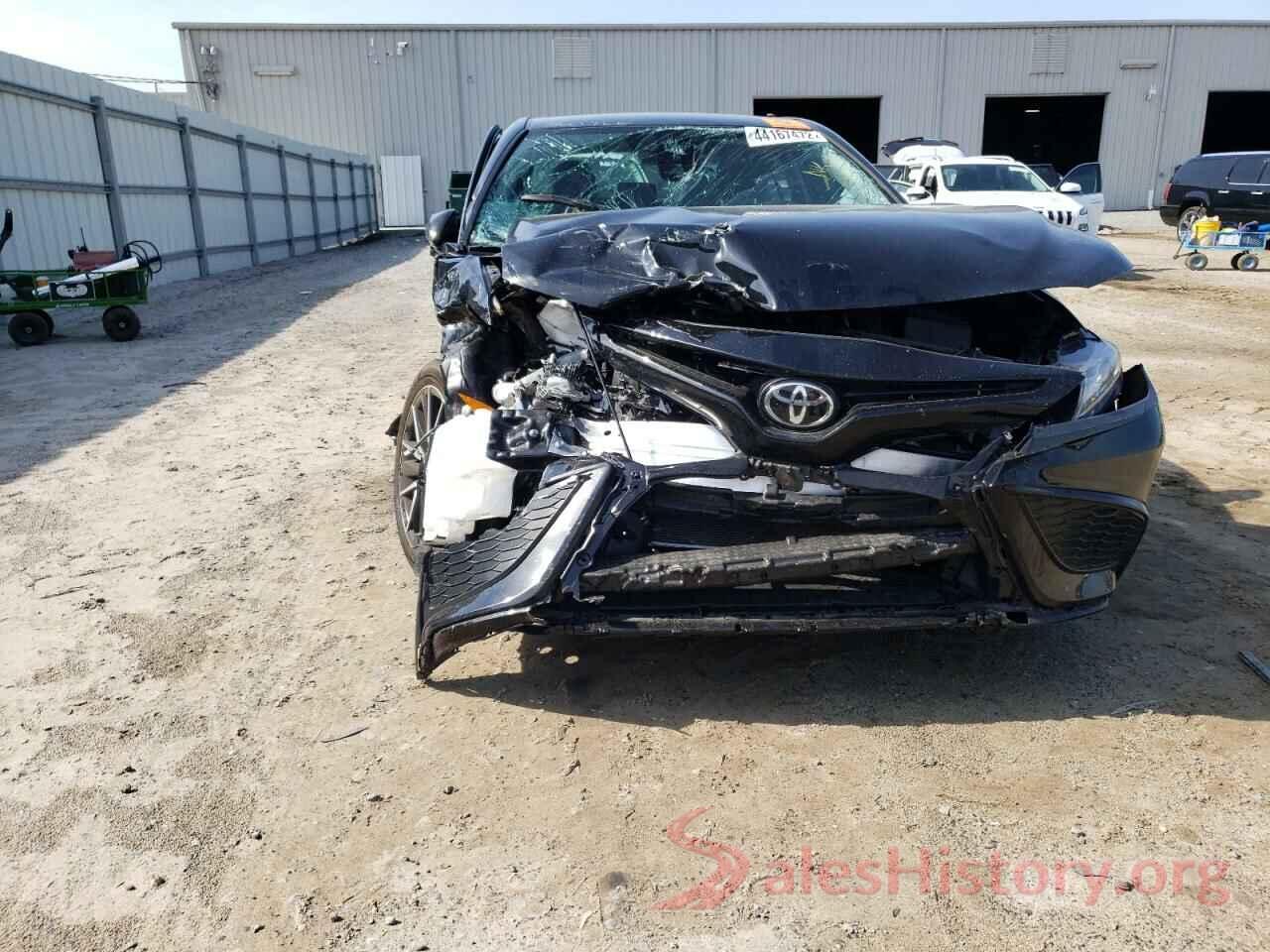 4T1G11AK3MU562065 2021 TOYOTA CAMRY