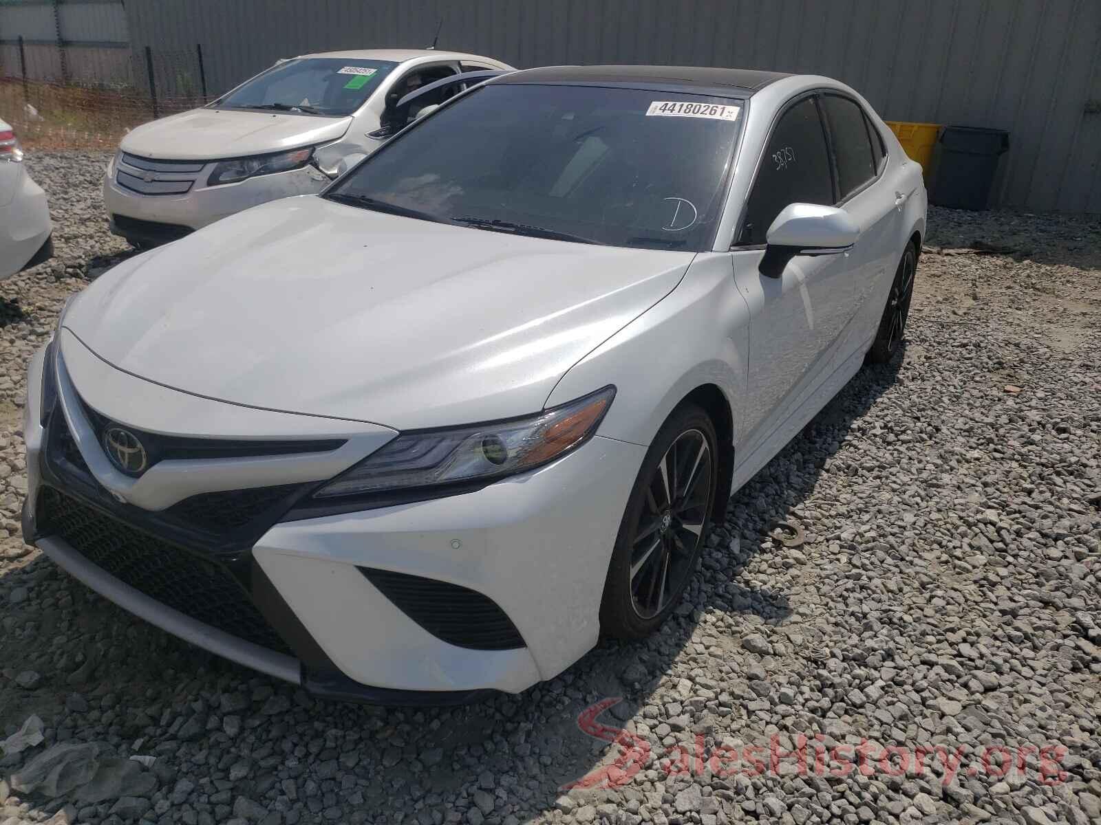 4T1B61HK1JU052228 2018 TOYOTA CAMRY