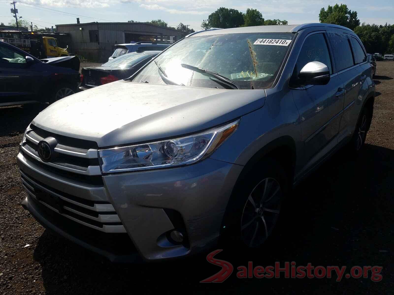 5TDJZRFH1JS555419 2018 TOYOTA HIGHLANDER