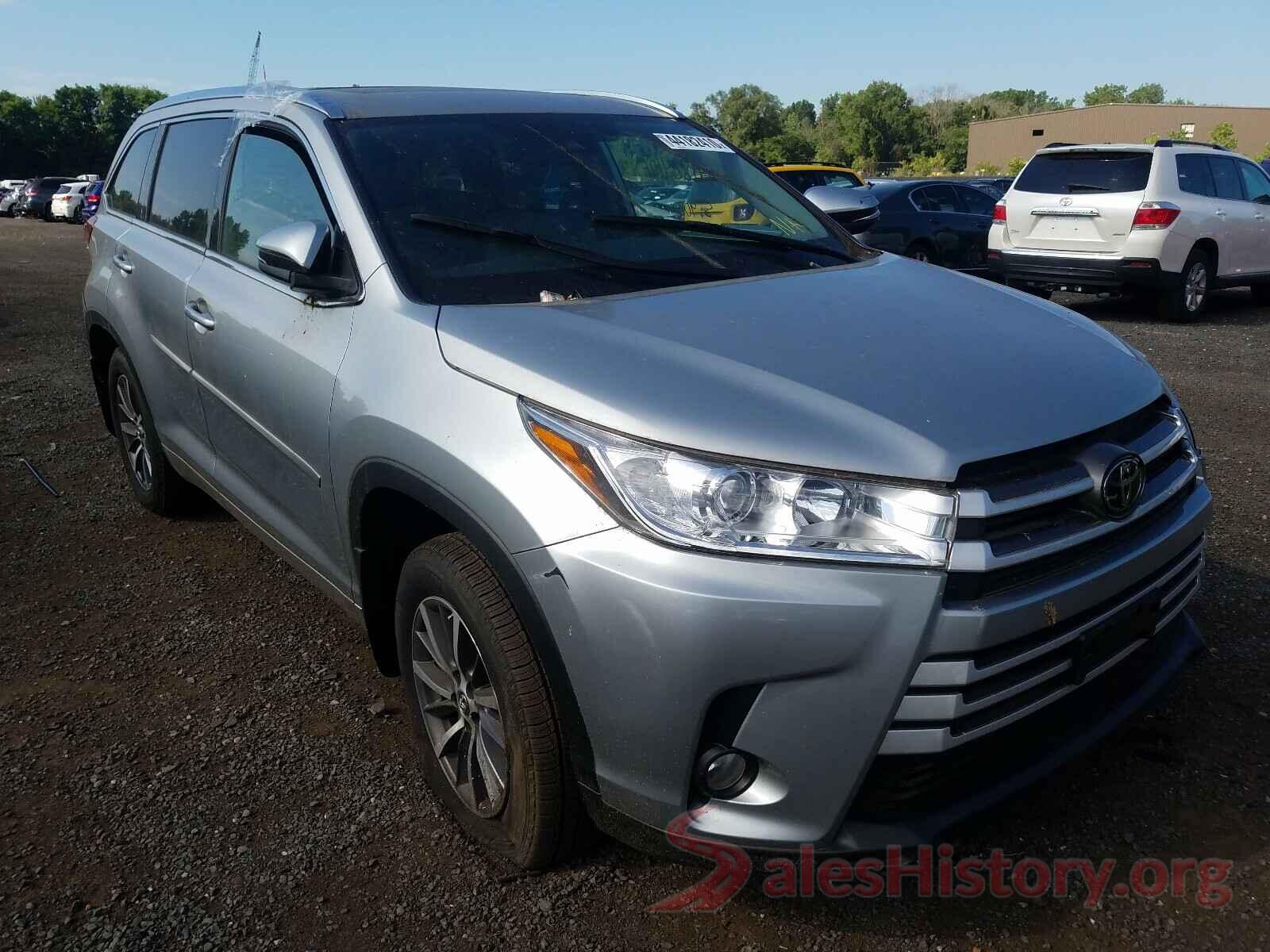 5TDJZRFH1JS555419 2018 TOYOTA HIGHLANDER