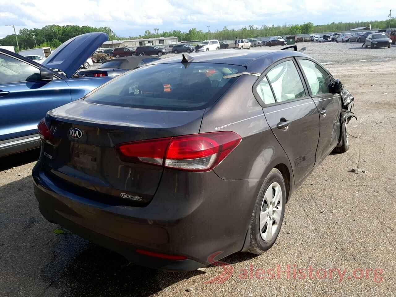 3KPFK4A7XJE219175 2018 KIA FORTE