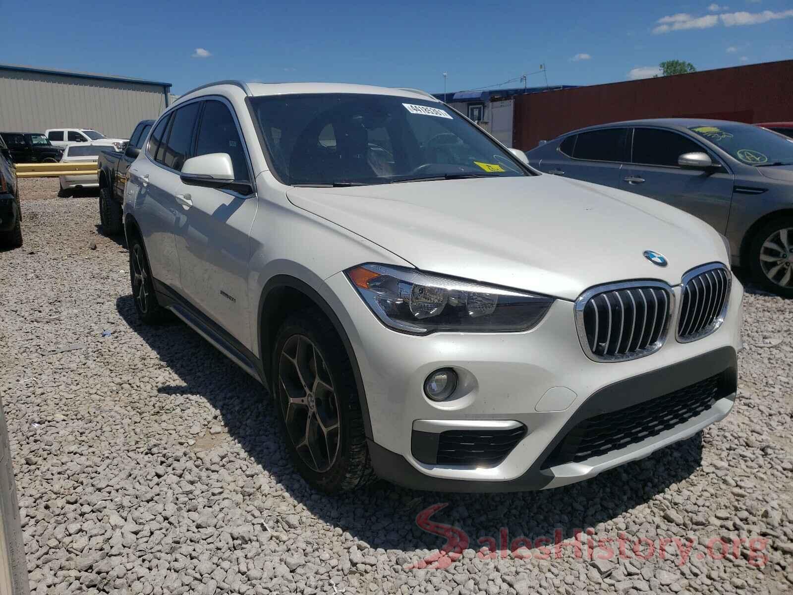 WBXHU7C32J5H42061 2018 BMW X1