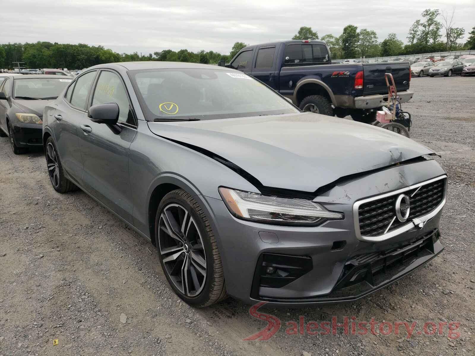 7JRA22TM4KG016710 2019 VOLVO S60