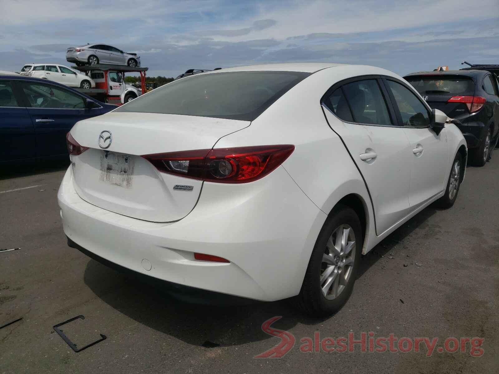 3MZBN1U77JM231075 2018 MAZDA 3