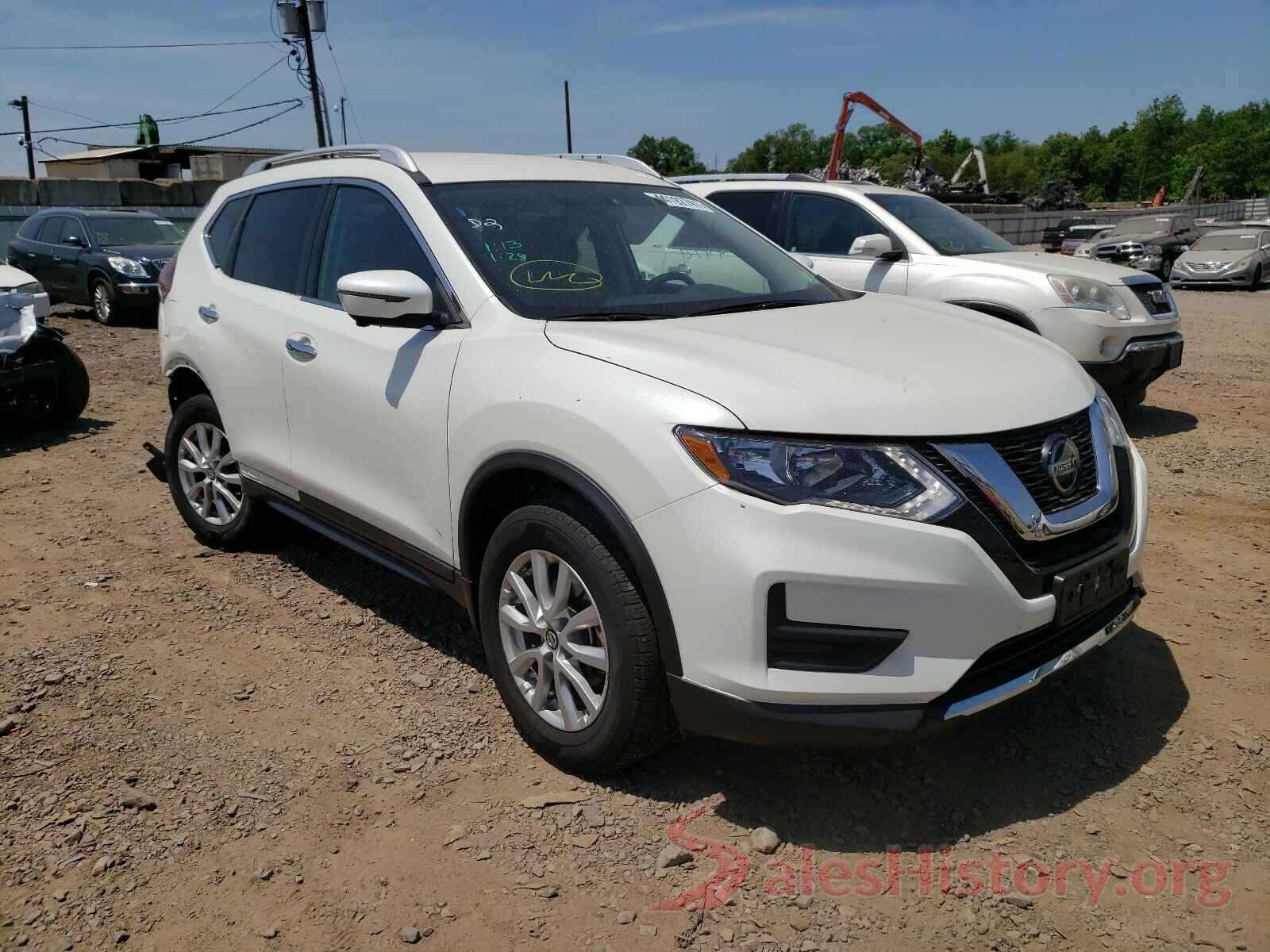 KNMAT2MV9JP552490 2018 NISSAN ROGUE