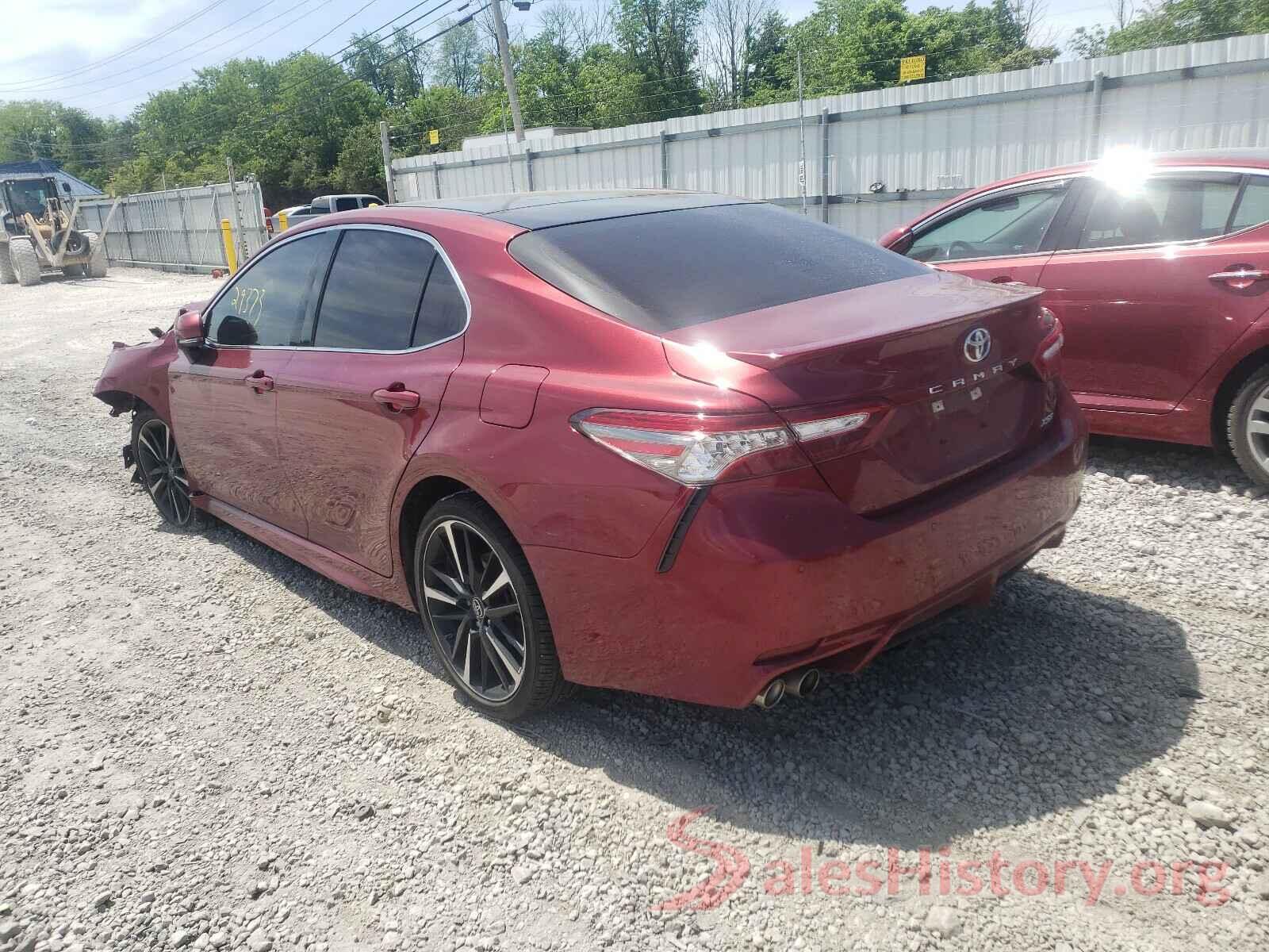 4T1B61HK4JU525832 2018 TOYOTA CAMRY