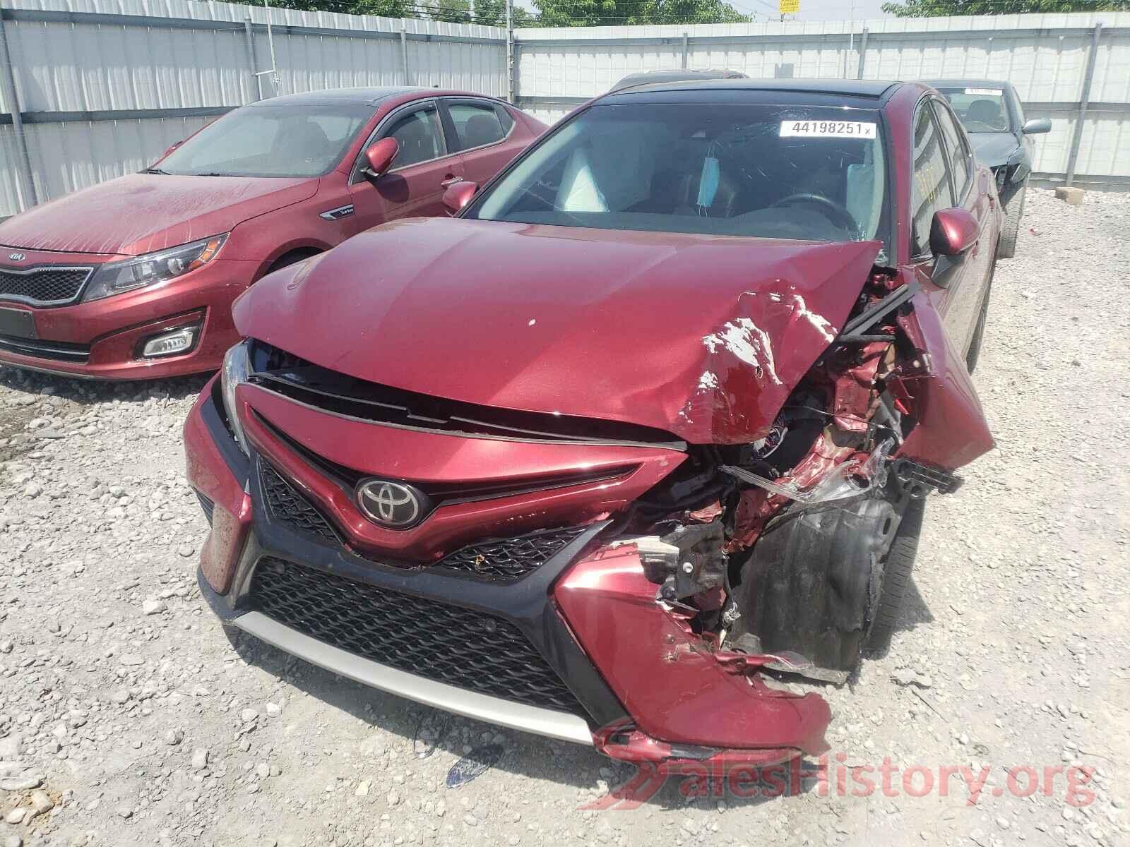 4T1B61HK4JU525832 2018 TOYOTA CAMRY