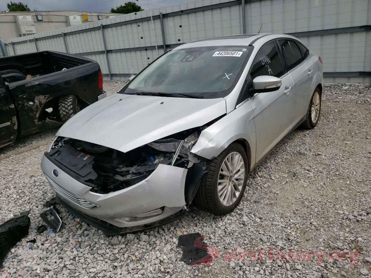 1FADP3J27JL233121 2018 FORD FOCUS