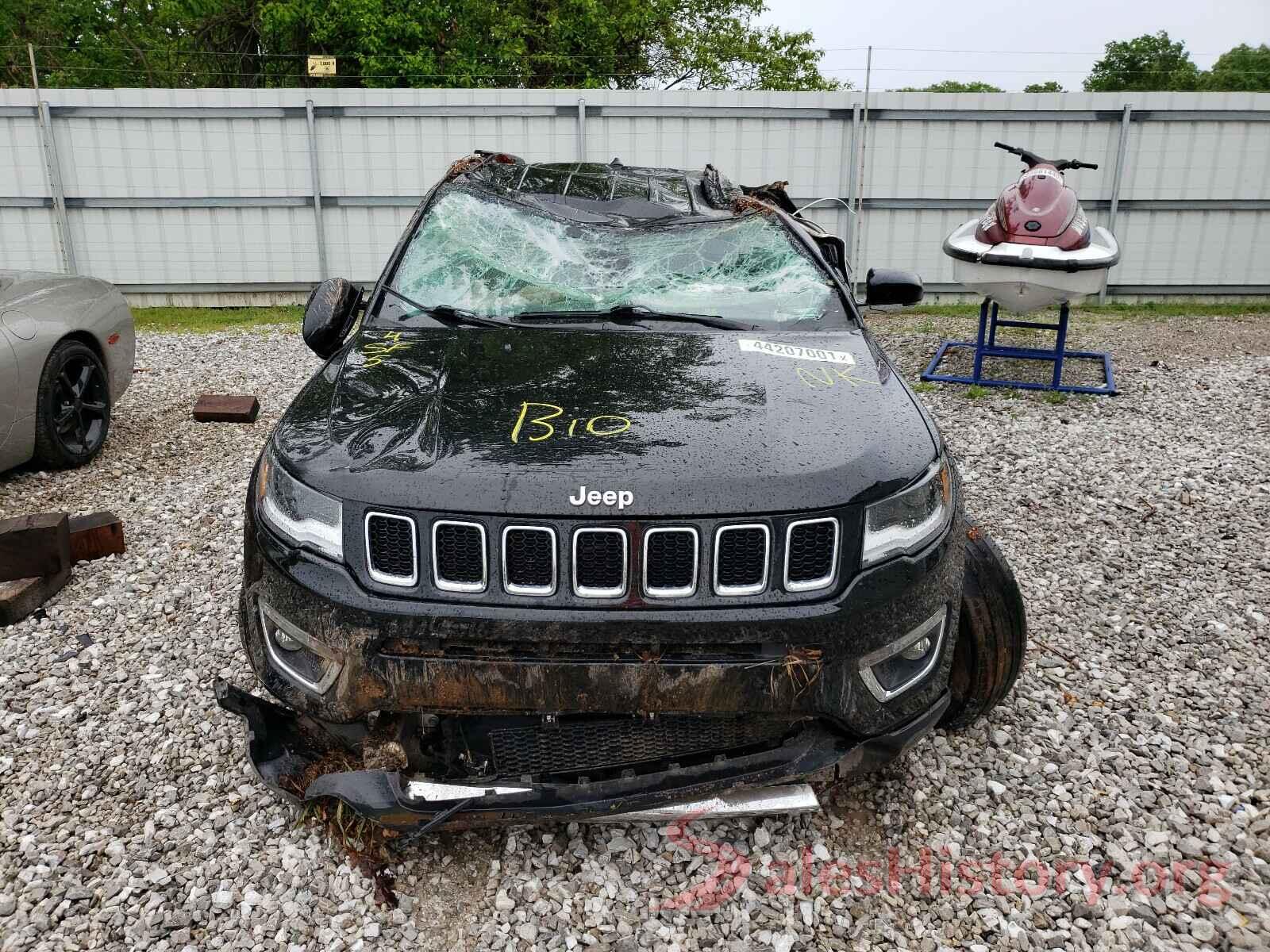 3C4NJDCB3JT333756 2018 JEEP COMPASS