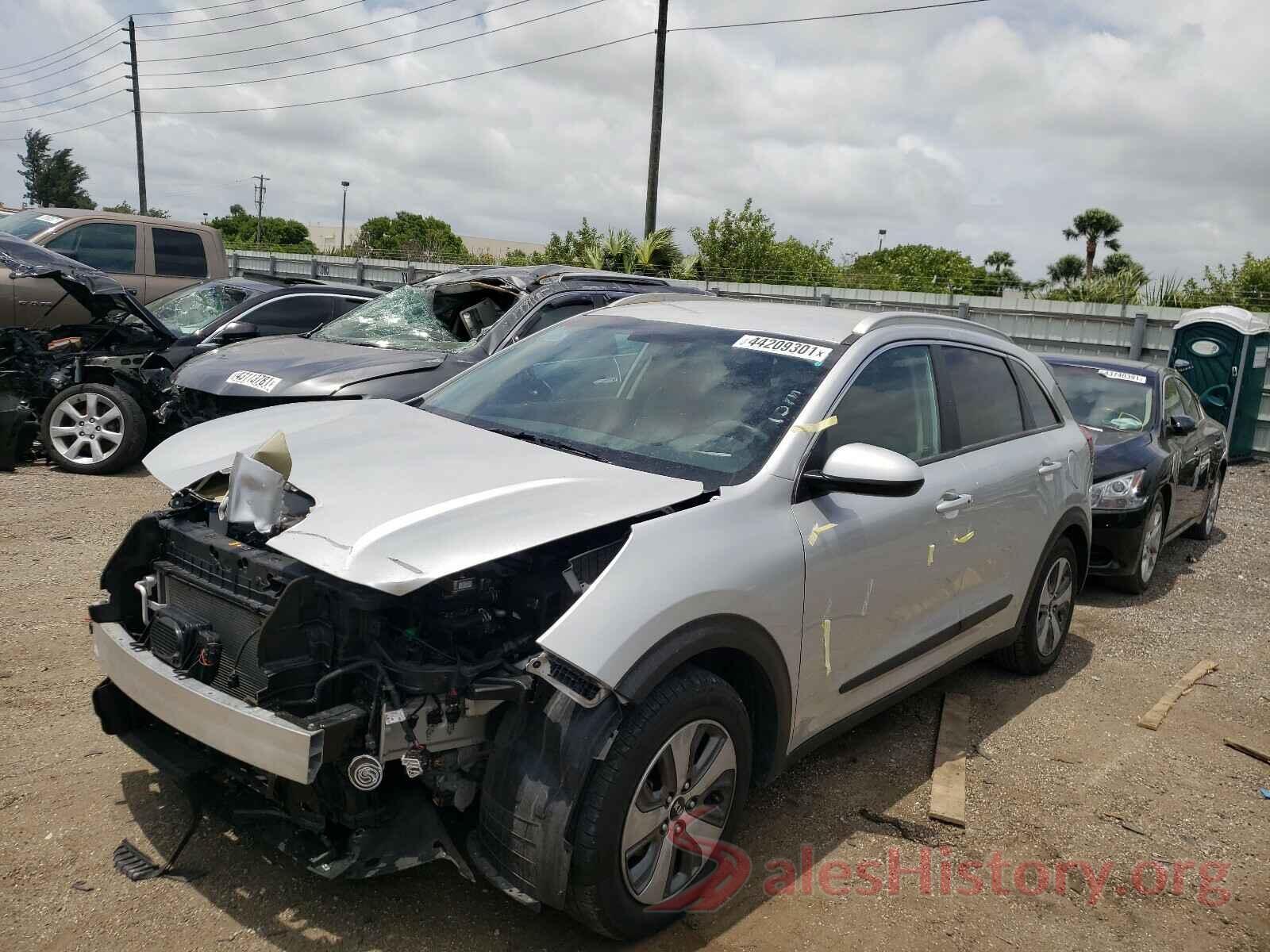 KNDCB3LC7K5236715 2019 KIA NIRO