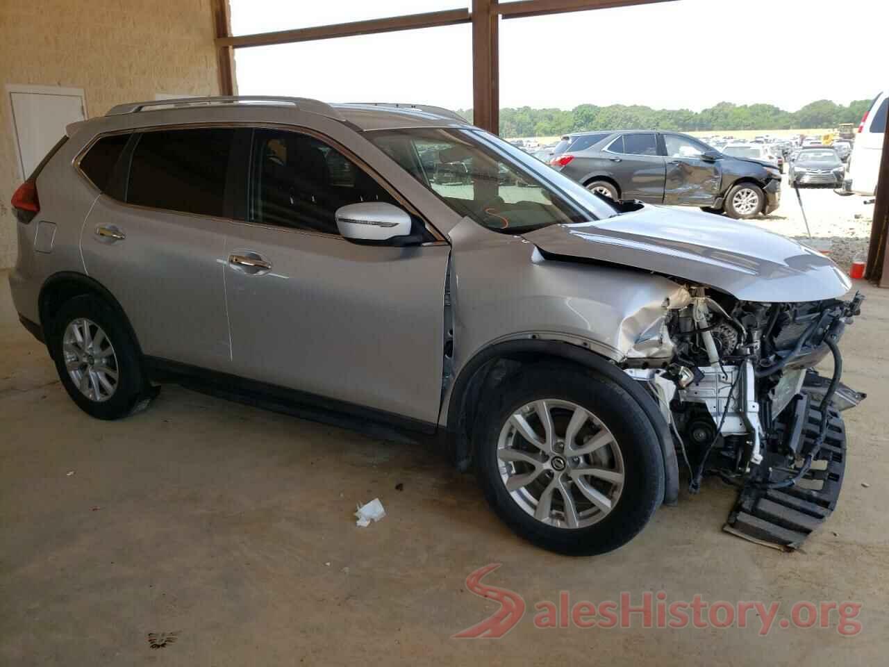 KNMAT2MT0JP523880 2018 NISSAN ROGUE