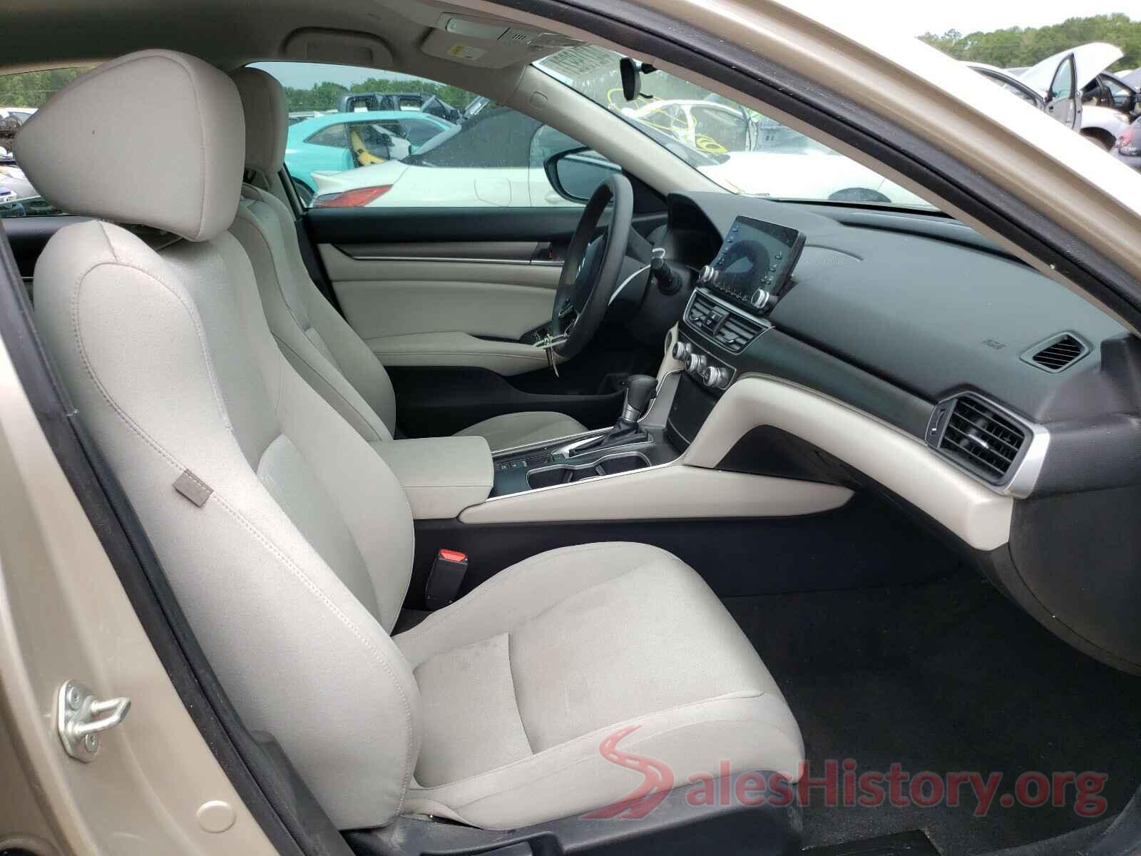 1HGCV1F10JA028060 2018 HONDA ACCORD