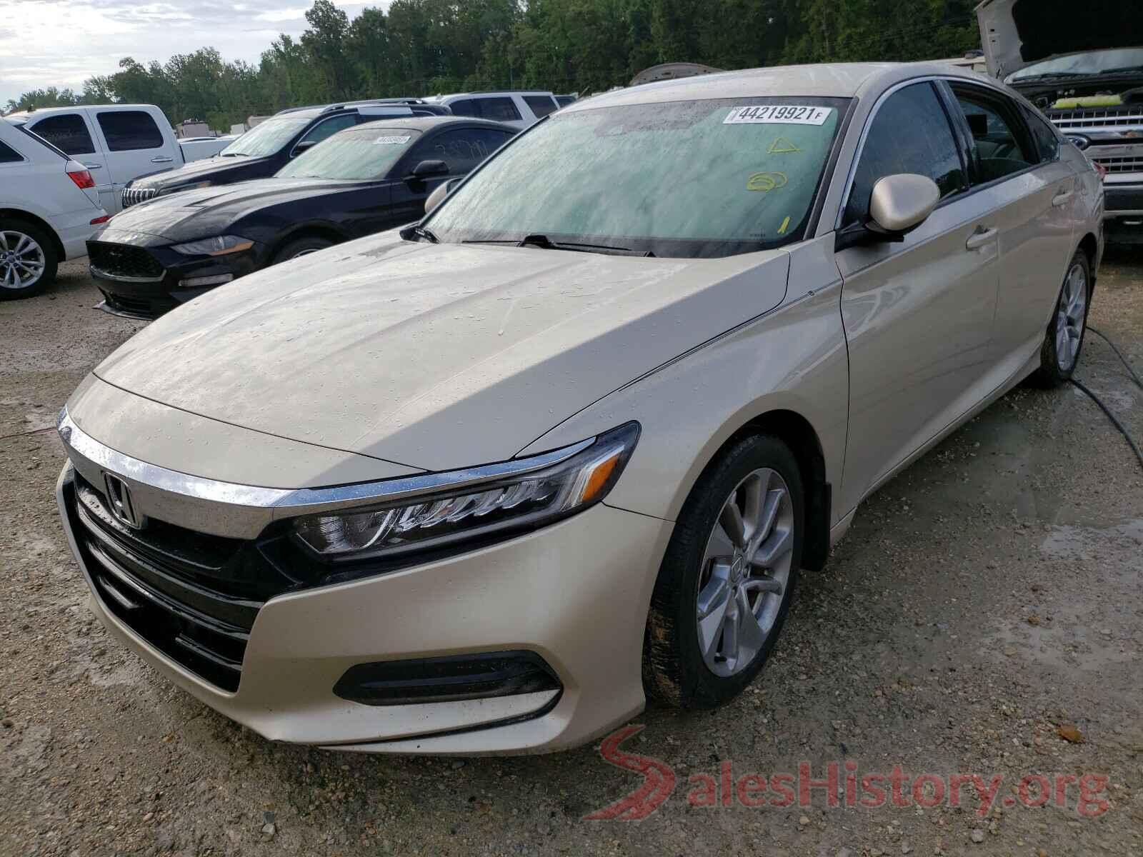 1HGCV1F10JA028060 2018 HONDA ACCORD