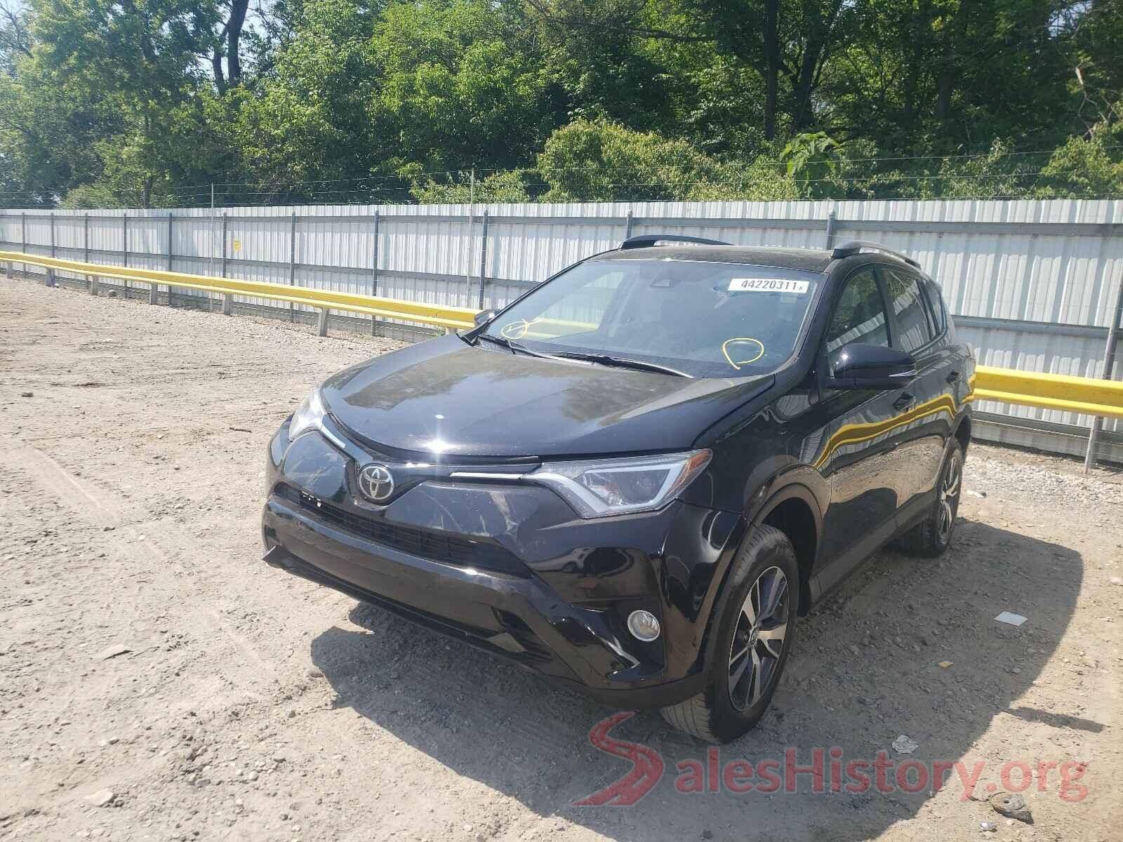 2T3WFREV2HW319585 2017 TOYOTA RAV4