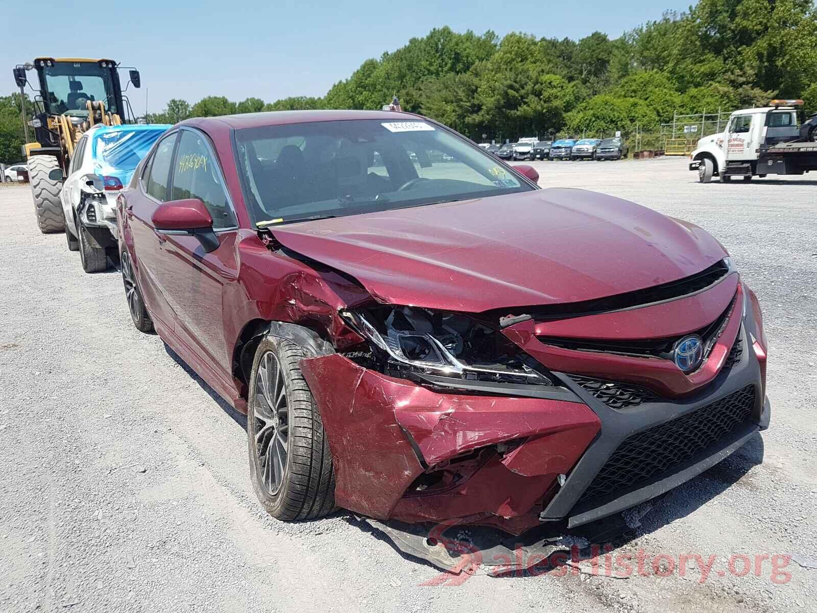 4T1B21HK8JU506891 2018 TOYOTA CAMRY