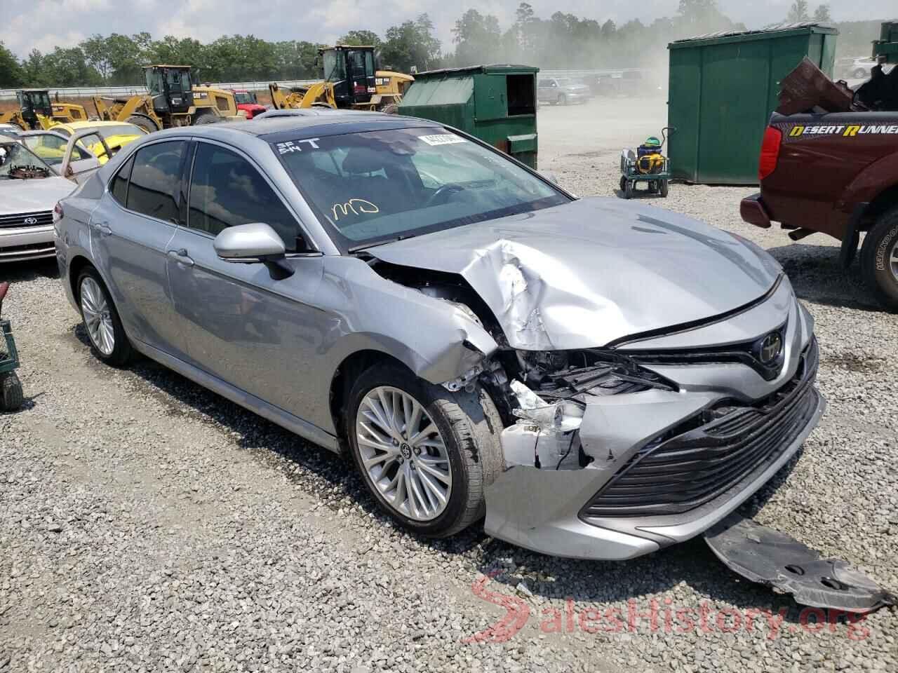 4T1B11HK8JU136190 2018 TOYOTA CAMRY