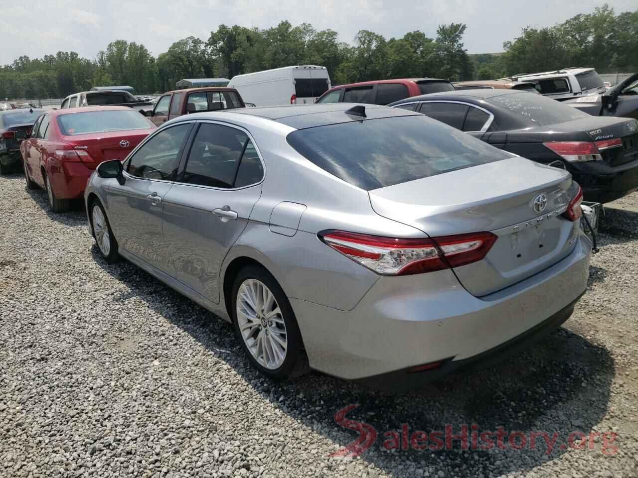 4T1B11HK8JU136190 2018 TOYOTA CAMRY