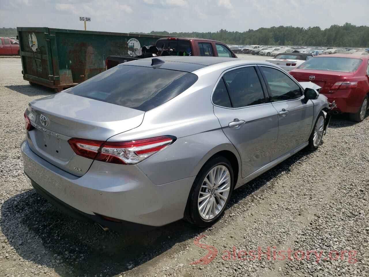 4T1B11HK8JU136190 2018 TOYOTA CAMRY