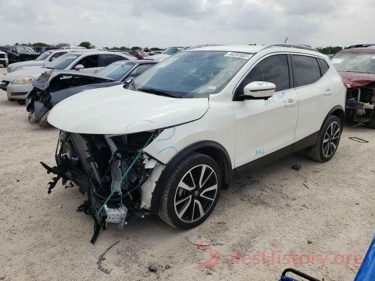 JN1BJ1CP0KW521064 2019 NISSAN ROGUE