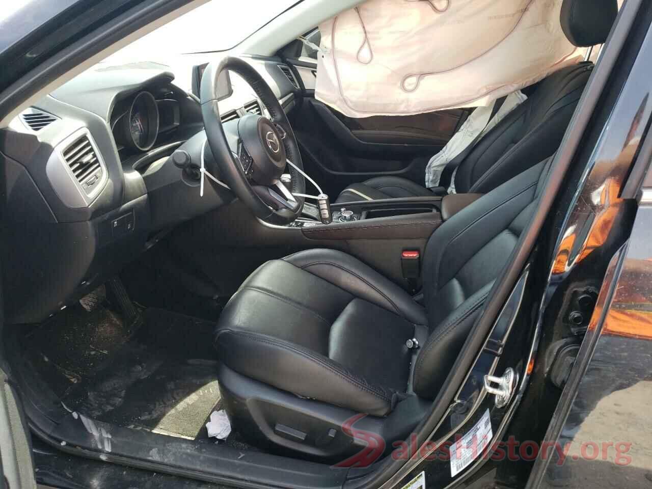 3MZBN1V35JM265978 2018 MAZDA 3