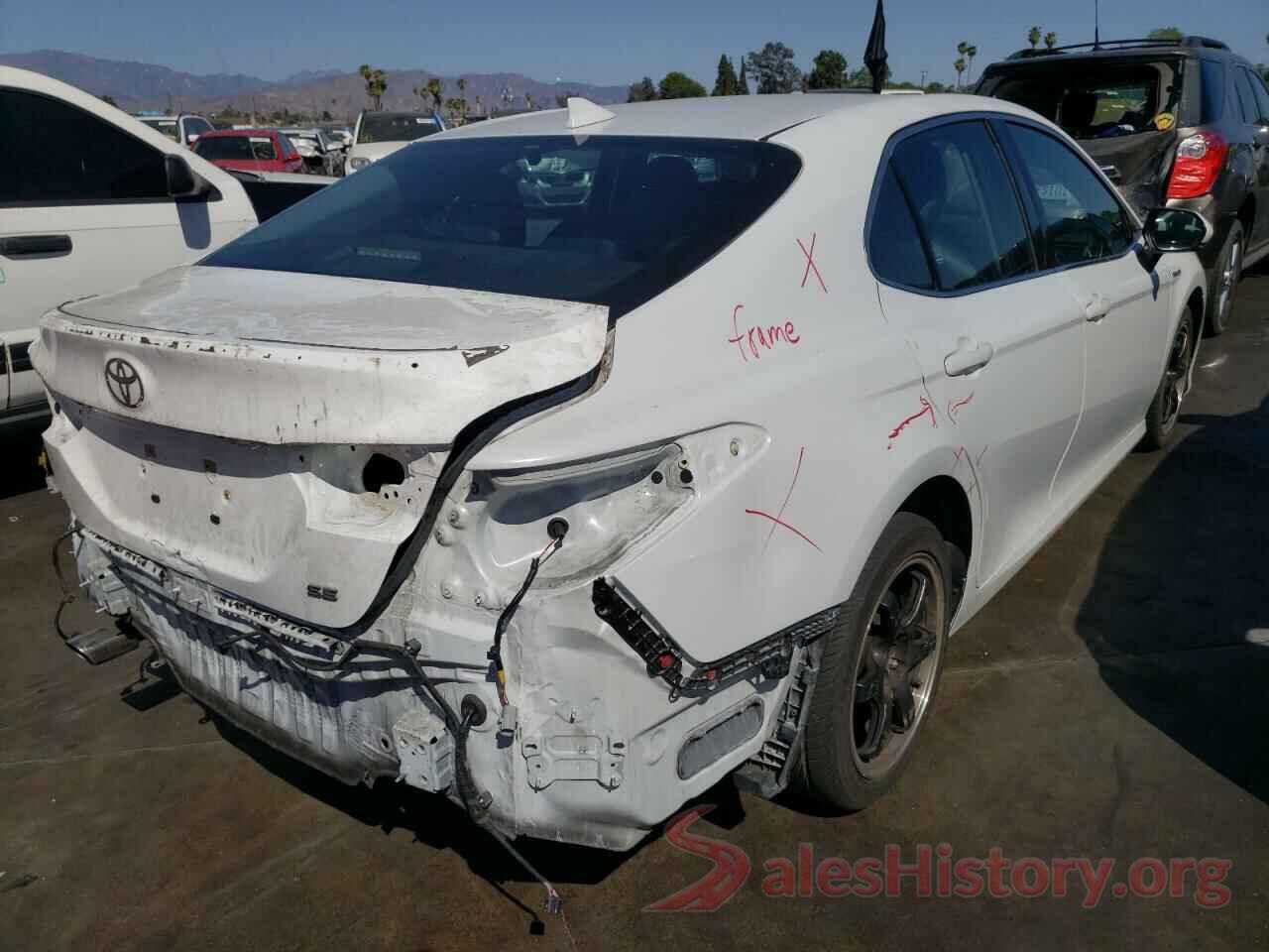 4T1B21HK1JU007057 2018 TOYOTA CAMRY