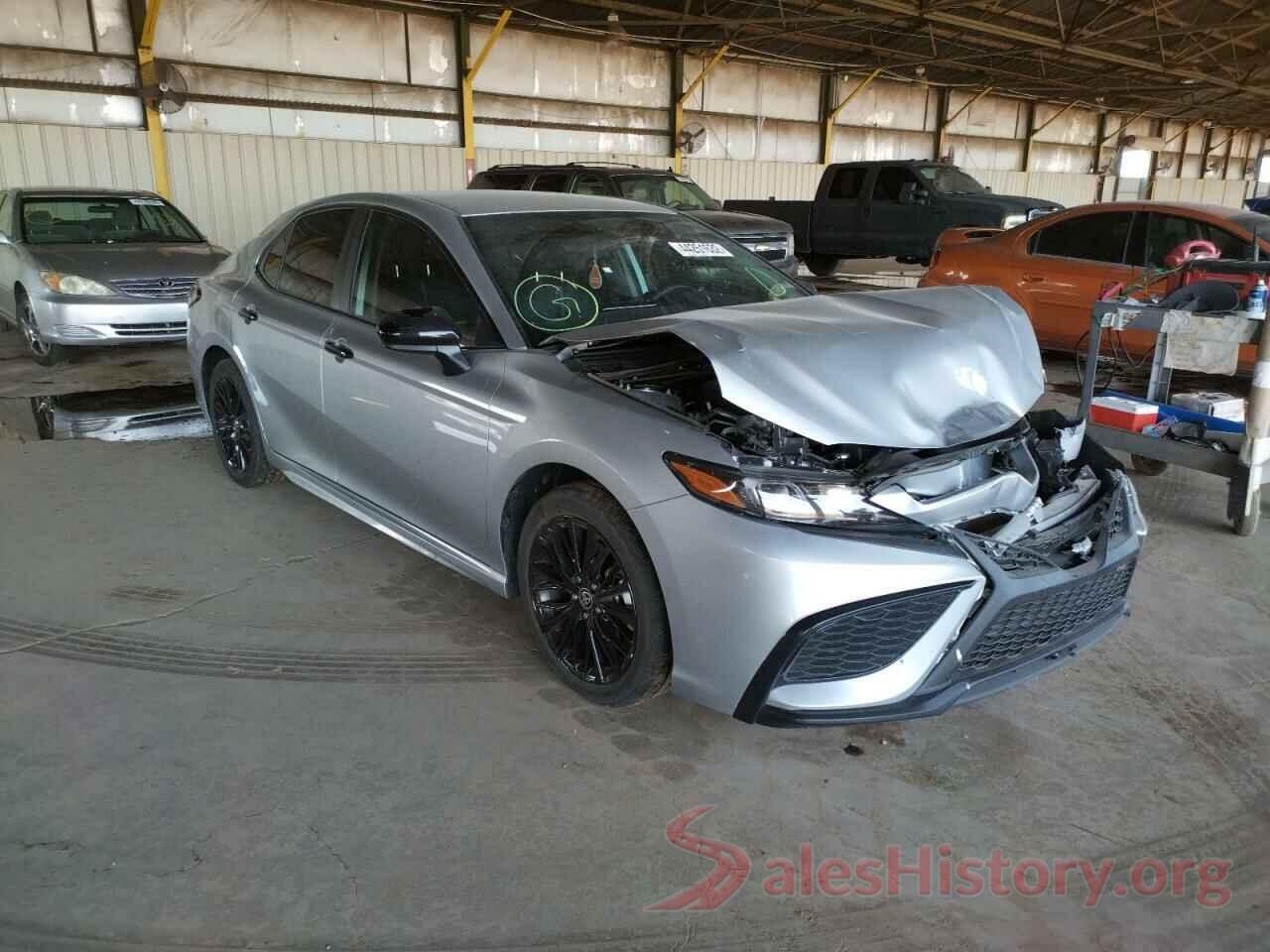 4T1G11AK7MU472319 2021 TOYOTA CAMRY