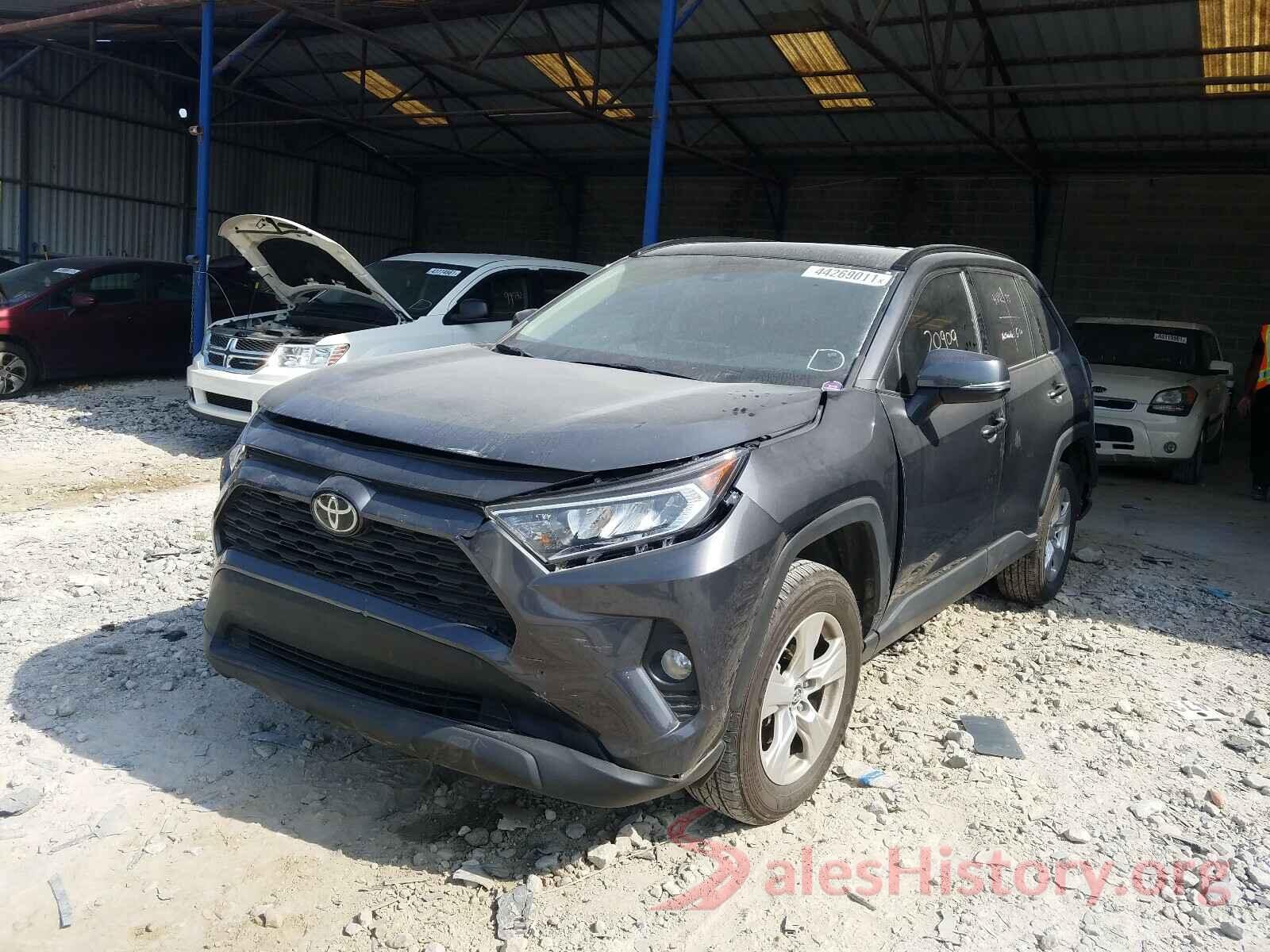 2T3W1RFV9KW048805 2019 TOYOTA RAV4