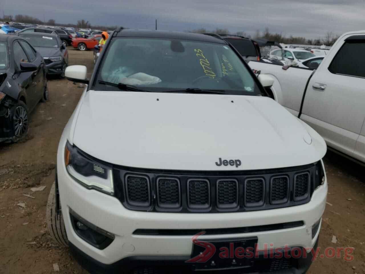 3C4NJDCB3KT792352 2019 JEEP COMPASS